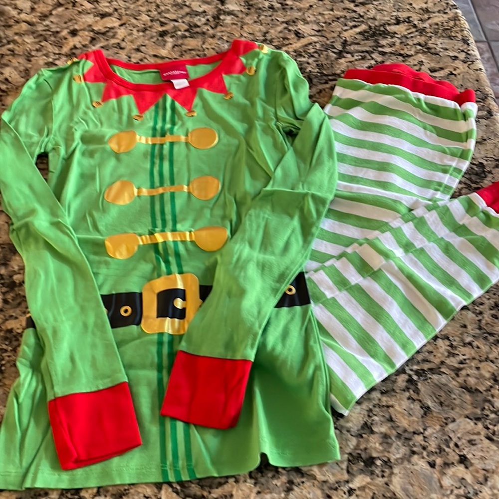 Wondershop Green and Red Elf-Print Women's Pajama Set